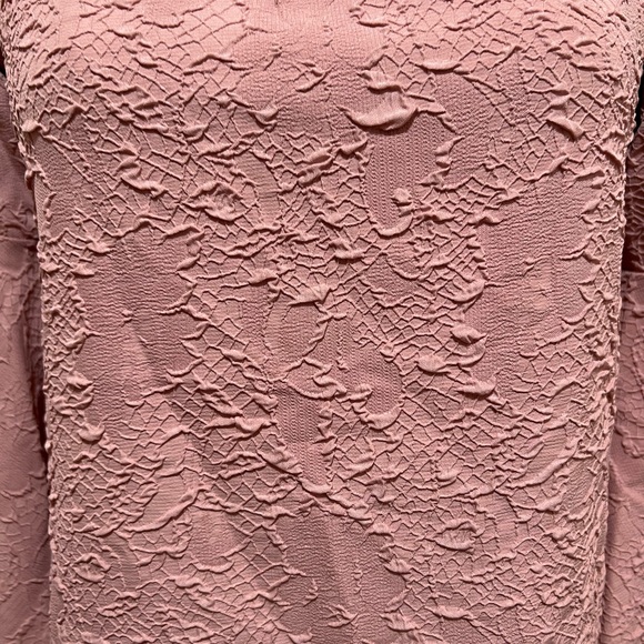 Romeo & Juliete Couture Misty Rose Bell Sleeve Off The Shoulder Textured Blouse - Picture 2 of 9